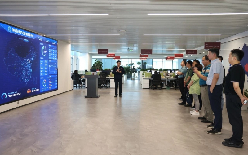 交通運輸部科學研究院、中國交通報社相關(guān)領(lǐng)導到榮程集團調(diào)研座談