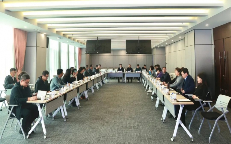 天津鋼協(xié)、冶金商會、青企協(xié)、青商會一行到訪榮程集團并召開首期“未來領航者青培會”